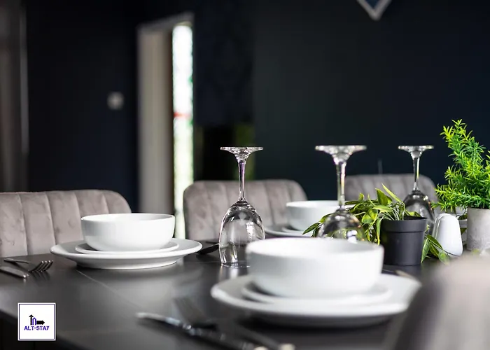 Newhall By Alt-Stay Contractor Accommodation - 3 Bed Contractor Home With Parking, Wi-Fi & Full Kitchen - Ideal For Long Stays