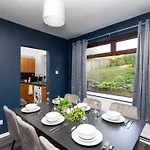 度假居 Newhall By Alt-stay Contractor - 3 Bed Contractor With Parking, Wi-fi & Full Kitchen - Ideal For Long 利兹