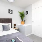 度假居 Newhall By Alt-stay Contractor - 3 Bed Contractor With Parking, Wi-fi & Full Kitchen - Ideal For Long *