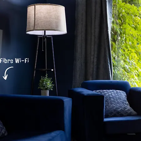 Newhall By Alt-Stay Contractor Accommodation - 3 Bed Contractor Home With Parking, Wi-Fi & Full Kitchen - Ideal For Long Stays Будинок відпочинку *