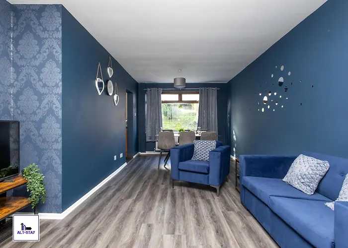 Newhall By Alt-Stay Contractor Accommodation - 3 Bed Contractor Home With Parking, Wi-Fi & Full Kitchen - Ideal For Long Stays Лідс